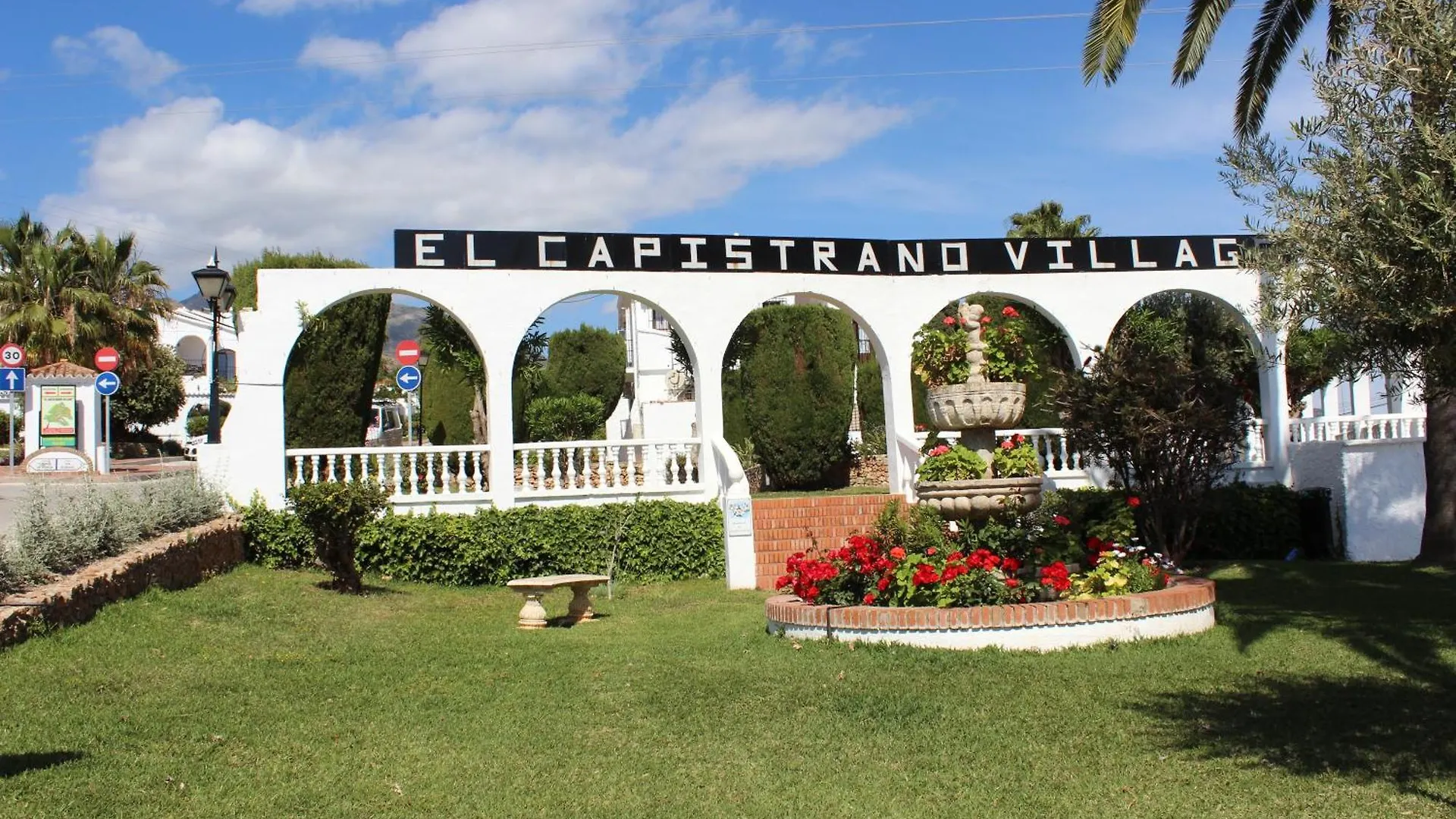 Apartamento Capistrano Village Nerja Spain